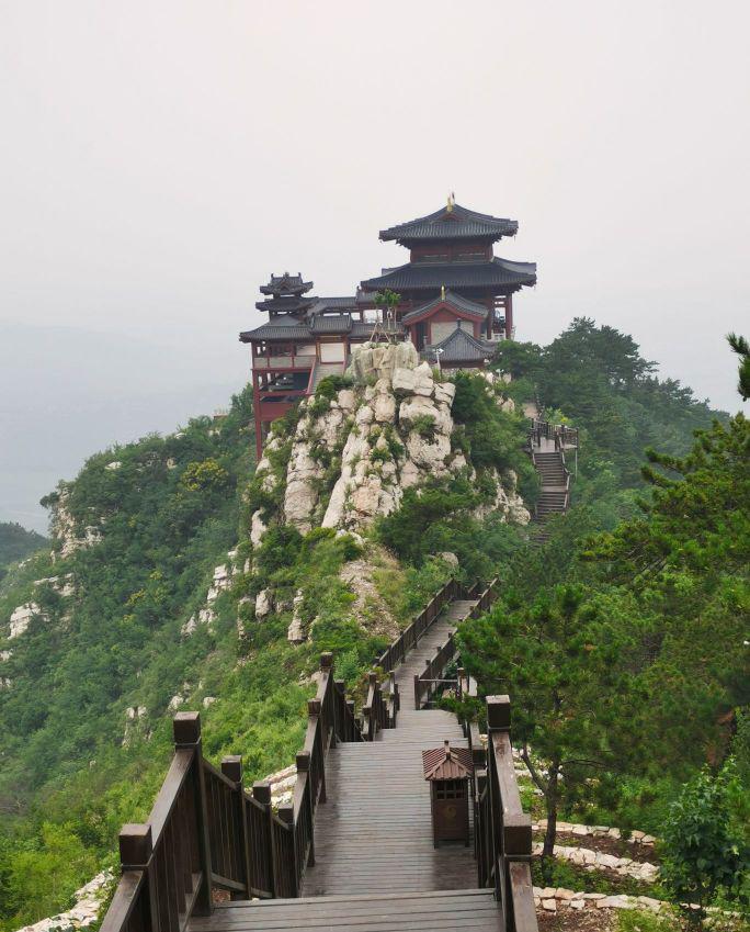 与合拍搭子同行，在工业风情与渤海暖阳中遇见心动